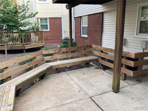 Tiny photo for 1520 E Swan Circle, Brentwood, MO 63144 (MLS # 26031377)
