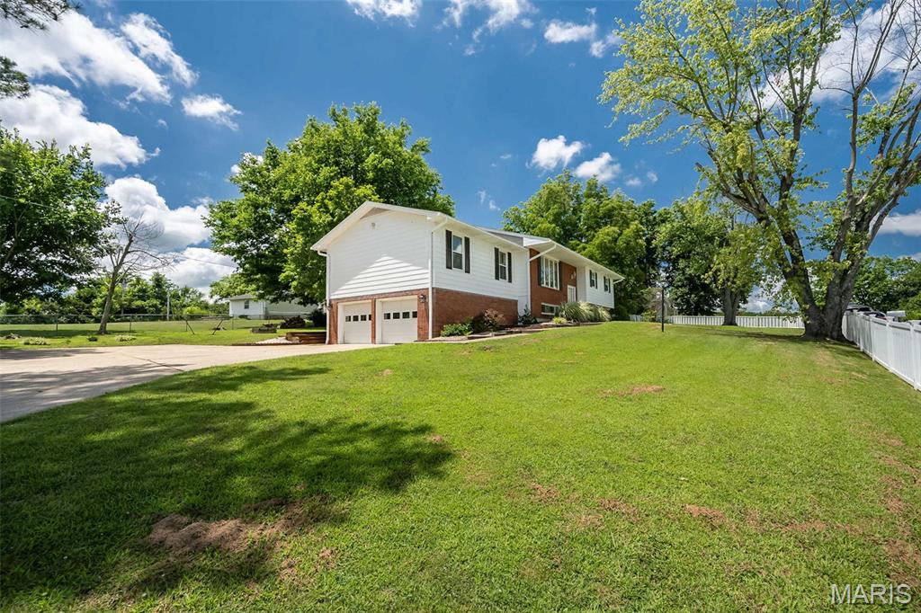 3644 Crestview Drive