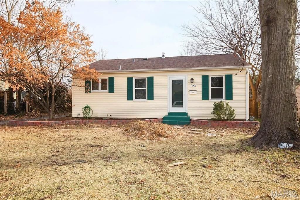 Photo of 2568 Bonniebrook Drive, Maryland Heights, MO 63043 (MLS # 26004161)