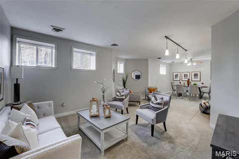 Tiny photo for 4256 Maryland Avenue #LLE, St Louis, MO 63108 (MLS # 26046945)
