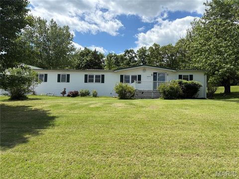 Photo of 28 Monroe Hills Lane, Linn, MO 65051 (MLS # 26028720)