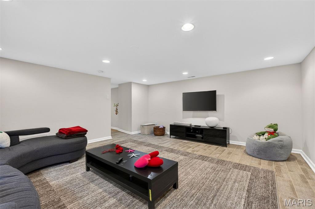 Hi-Pointe - Residential