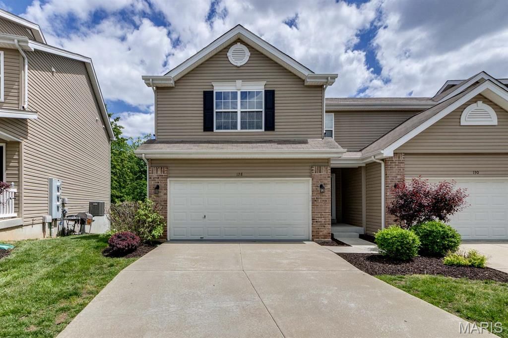 Photo of 128 Weatherby Landing Drive, OFallon, MO 63366 (MLS # 26028907)