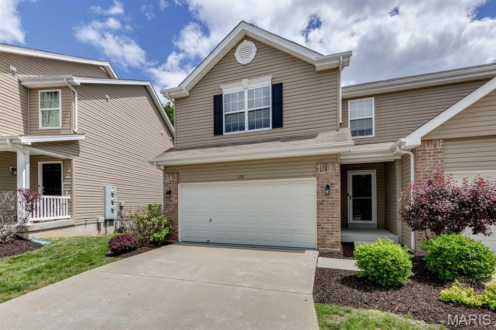 Photo of 128 Weatherby Landing Drive, OFallon, MO 63366 (MLS # 26028907)