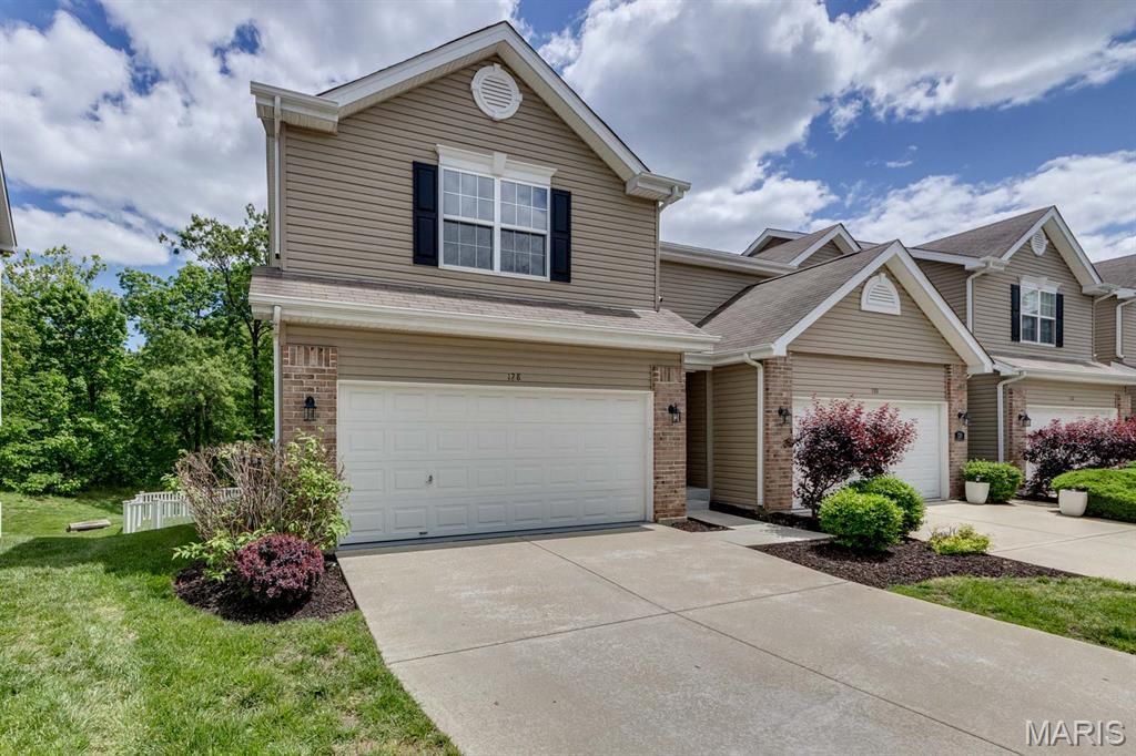 Photo of 128 Weatherby Landing Drive, OFallon, MO 63366 (MLS # 26028907)