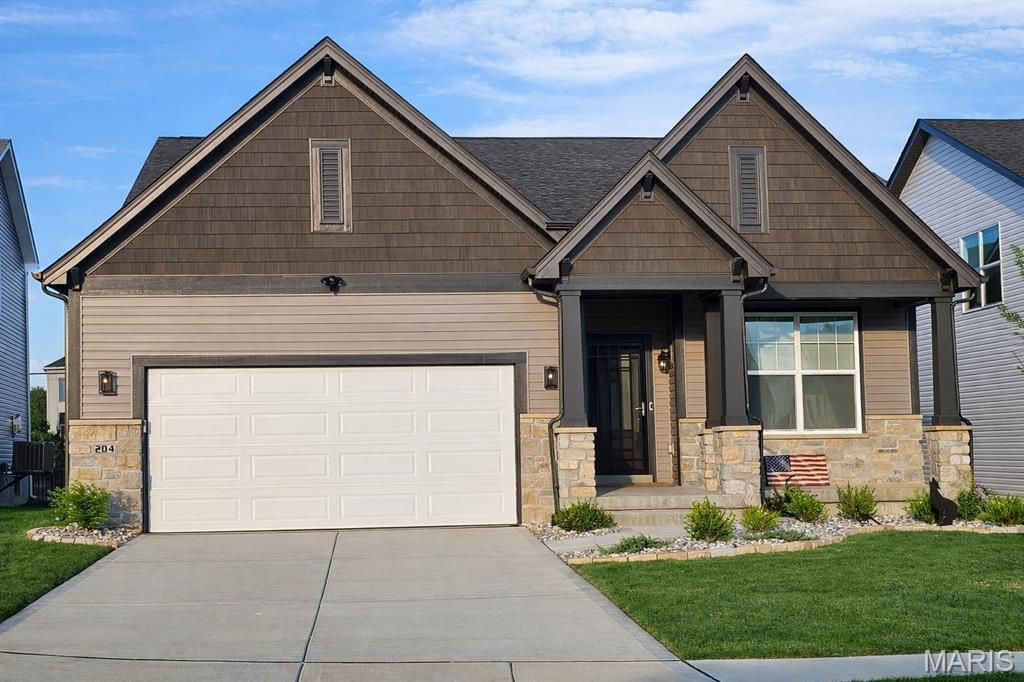 Photo of 204 Randlin Drive, Lake Saint Louis, MO 63367 (MLS # 26024052)