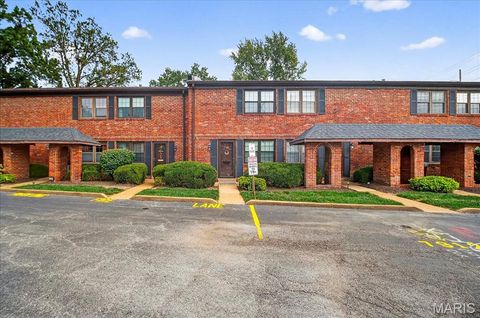 7910 Royal Arms Court Crestwood MO 63123