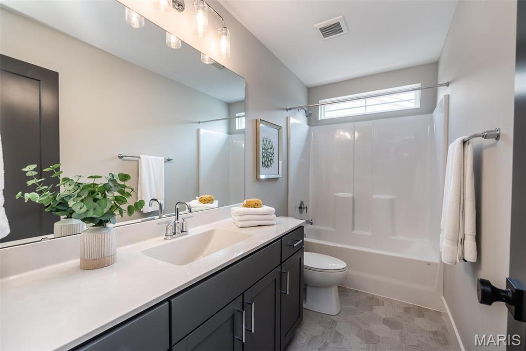 Ryehill Manor - Residential