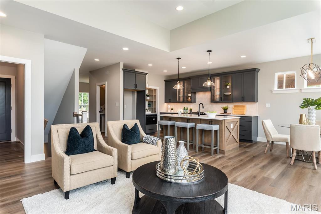 Ryehill Manor - Residential