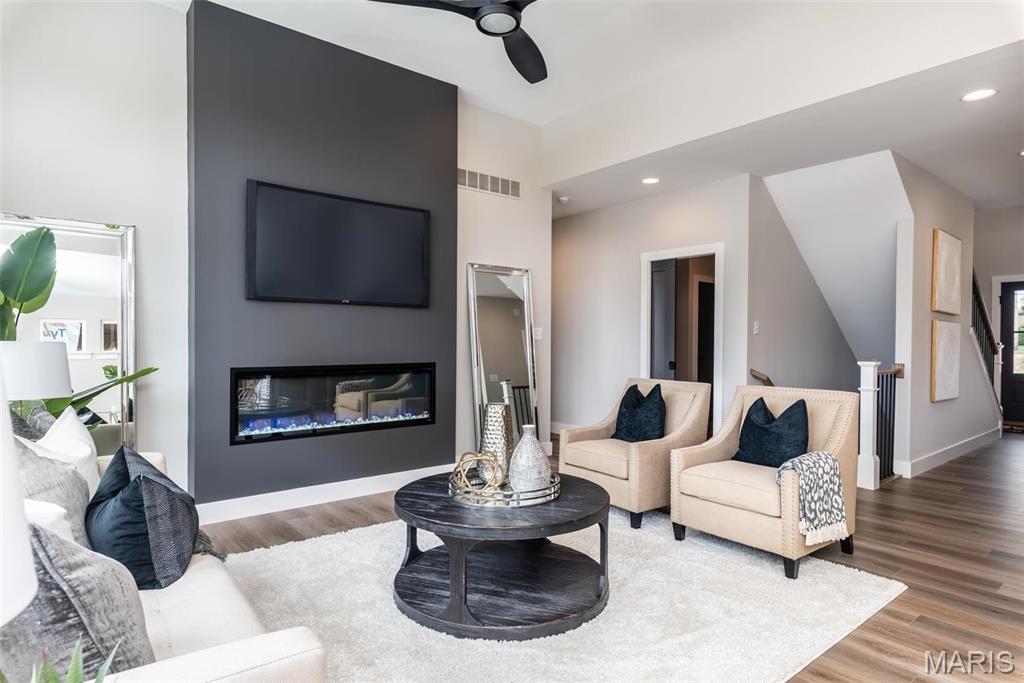 Ryehill Manor - Residential