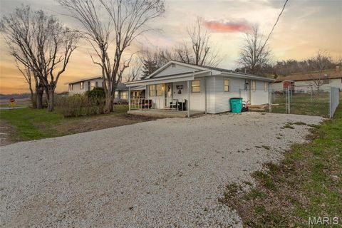 608 Brant Street Pleasant Hill IL 62366