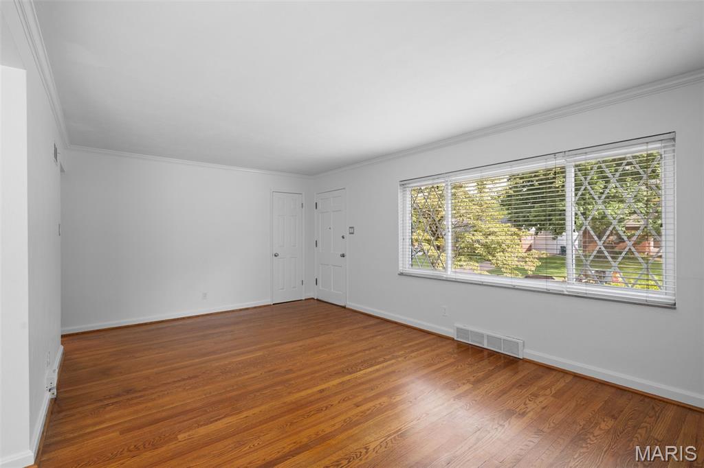 142 W Rose Avenue