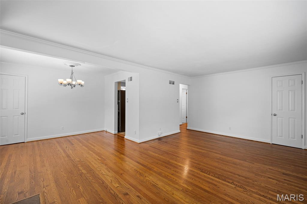142 W Rose Avenue