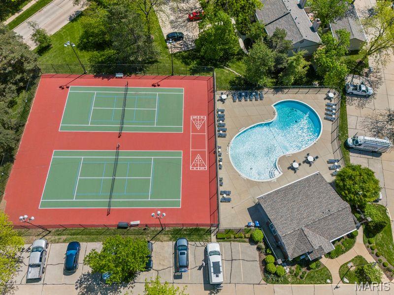 Kenrick Parke Condo Ph One - Residential