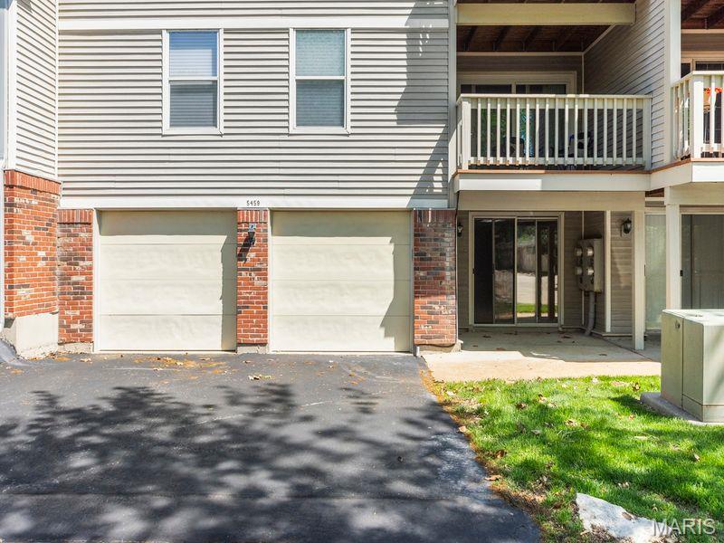 Kenrick Parke Condo Ph One - Residential