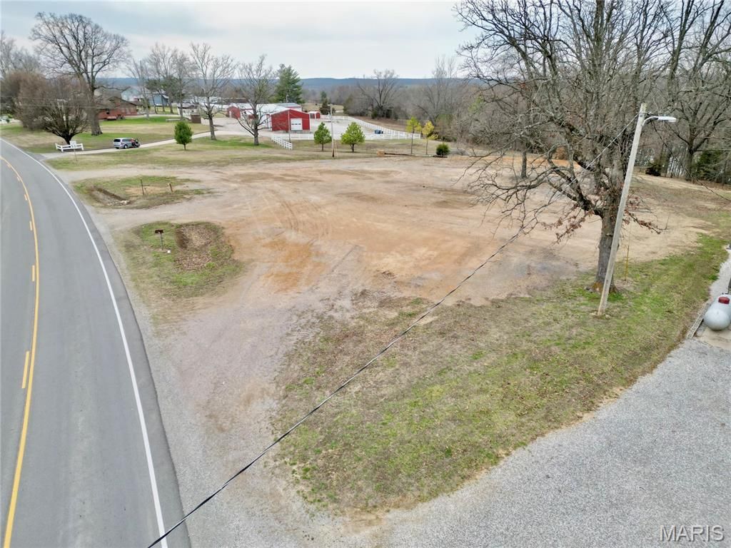 Photo of 7971 Hwy B, Perryville, MO 63775 (MLS # 26022487)