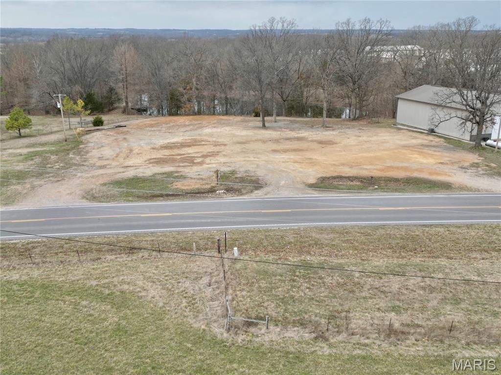 Photo of 7971 Hwy B, Perryville, MO 63775 (MLS # 26022487)