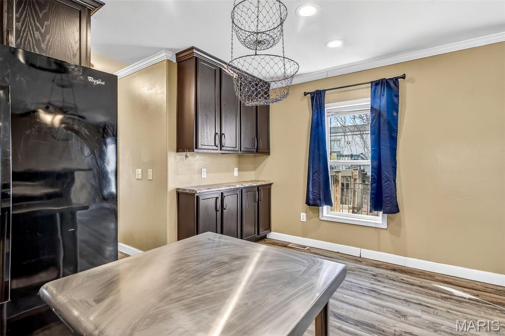 Town/Esther - Residential