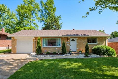 10929 Oasis Drive St Louis MO 63123