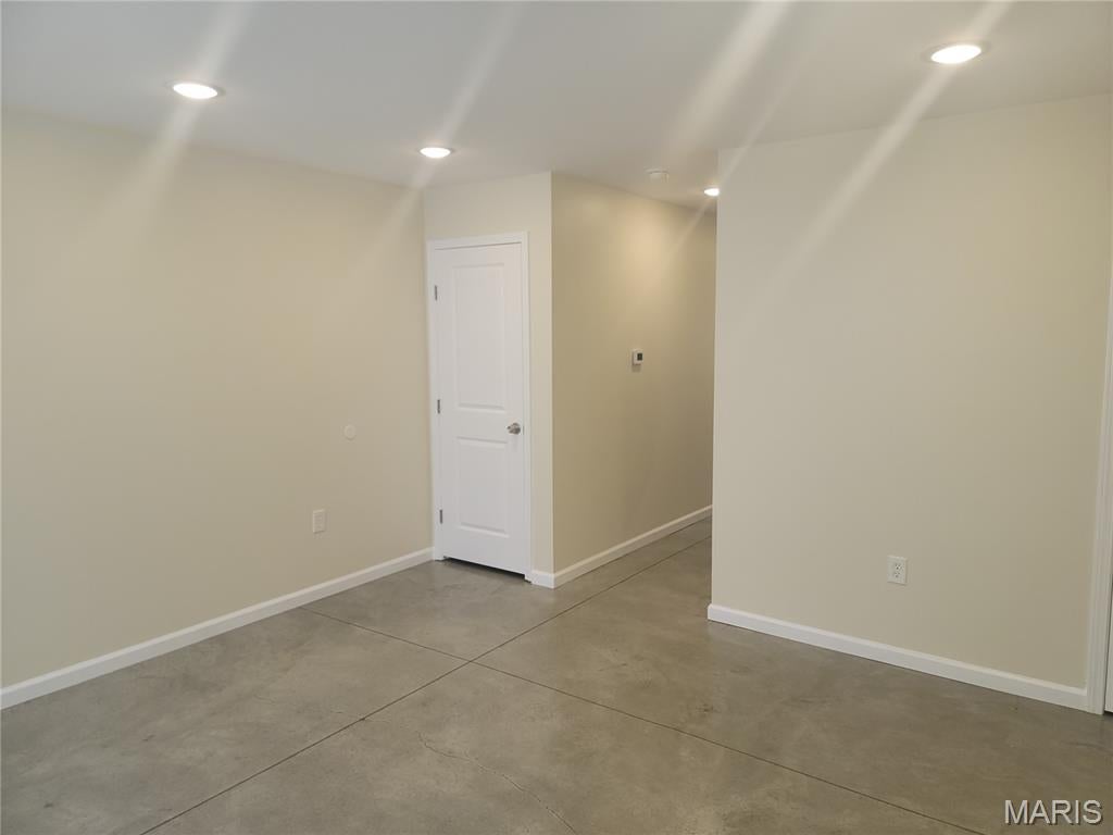 Photo of 127 Fermo Avenue #1, Ferguson, MO 63135 (MLS # 26057080)