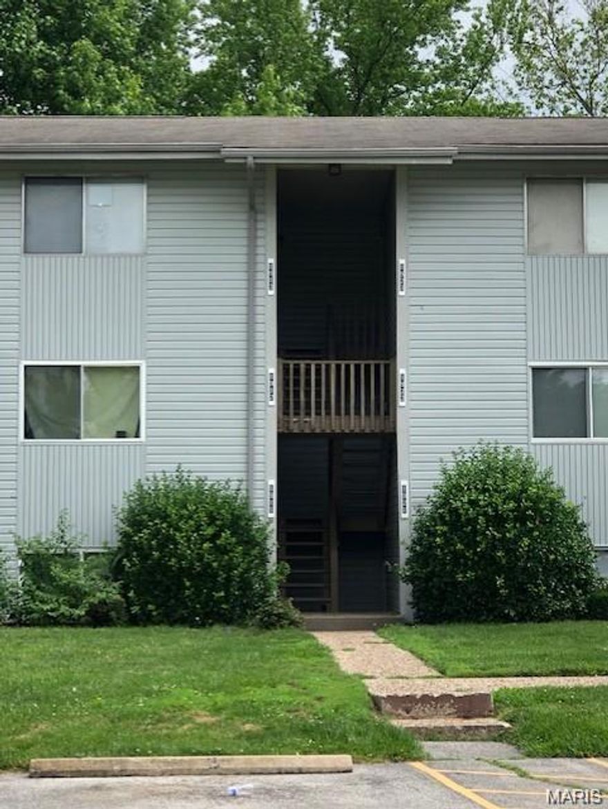 Great investment opportunities. There are 4 total units being offered for sale. These are all 1 bed 1- bathroom units. All are currently rented with tenants. 2 of the units are FULLY RENOVATED (new windows, flooring, full bath, new kitchen with granite counter tops, new appliances, paint and baseboards) 1 unit has a fully renovated kitchen with granite counter tops, renovated bathroom and new paint. Some have decks. Community laundry room and swimming pool in the community. Tenant rights and all showings need 48 hours’ notice to show. Close to GM Plant and Hwy 70 and 40/61. Don’t wait. **All sales must include 1912 Gascony Parc MLS 26003727, 1913 Gascony Parc. MLS 26003759, 922 Gascony Parc MLS 26003694 and 104 Lemans Ct MLS 26003678 for a total list price of $395,000** ALL UNITS SOLD'AS-IS | LSL  CA rights Available