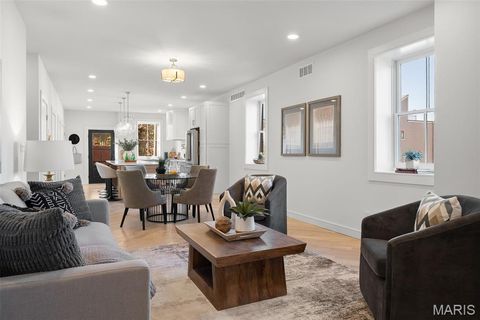 Tiny photo for 1201 Mackay Place, St Louis, MO 63104 (MLS # 26025970)