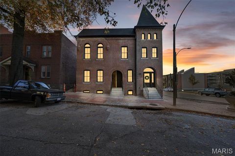 Tiny photo for 1201 Mackay Place, St Louis, MO 63104 (MLS # 26025970)