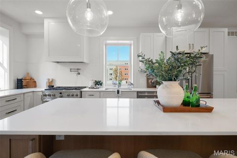 Tiny photo for 1201 Mackay Place, St Louis, MO 63104 (MLS # 26025970)