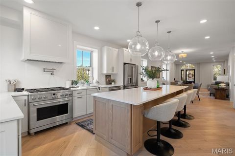 Tiny photo for 1201 Mackay Place, St Louis, MO 63104 (MLS # 26025970)
