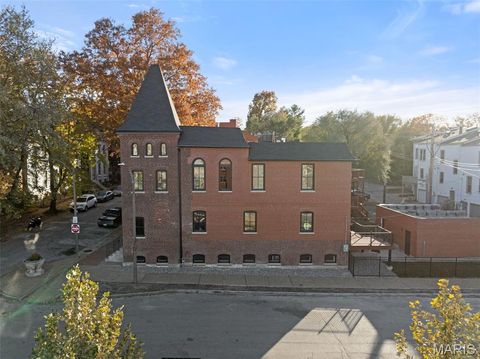 Tiny photo for 1201 Mackay Place, St Louis, MO 63104 (MLS # 26025970)