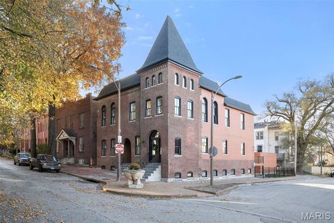 Tiny photo for 1201 Mackay Place, St Louis, MO 63104 (MLS # 26025970)