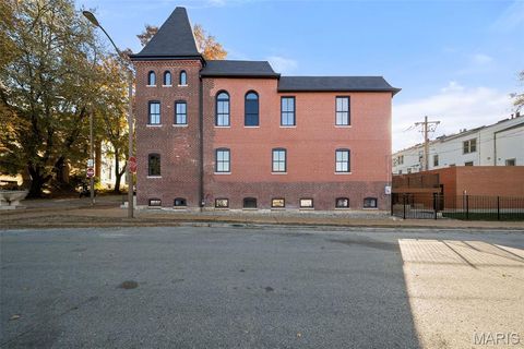 Tiny photo for 1201 Mackay Place, St Louis, MO 63104 (MLS # 26025970)