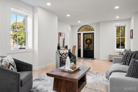 Tiny photo for 1201 Mackay Place, St Louis, MO 63104 (MLS # 26025970)