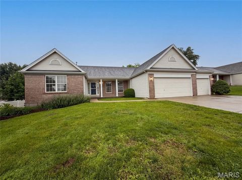 Photo of 2212 Harborside Drive, Dardenne Prairie, MO 63368 (MLS # 26031441)