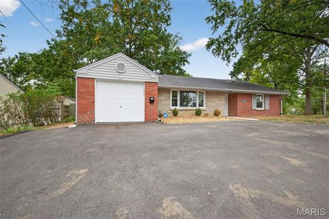 Tiny photo for 11922 Big Bend Road, Kirkwood, MO 63122 (MLS # 25068946)
