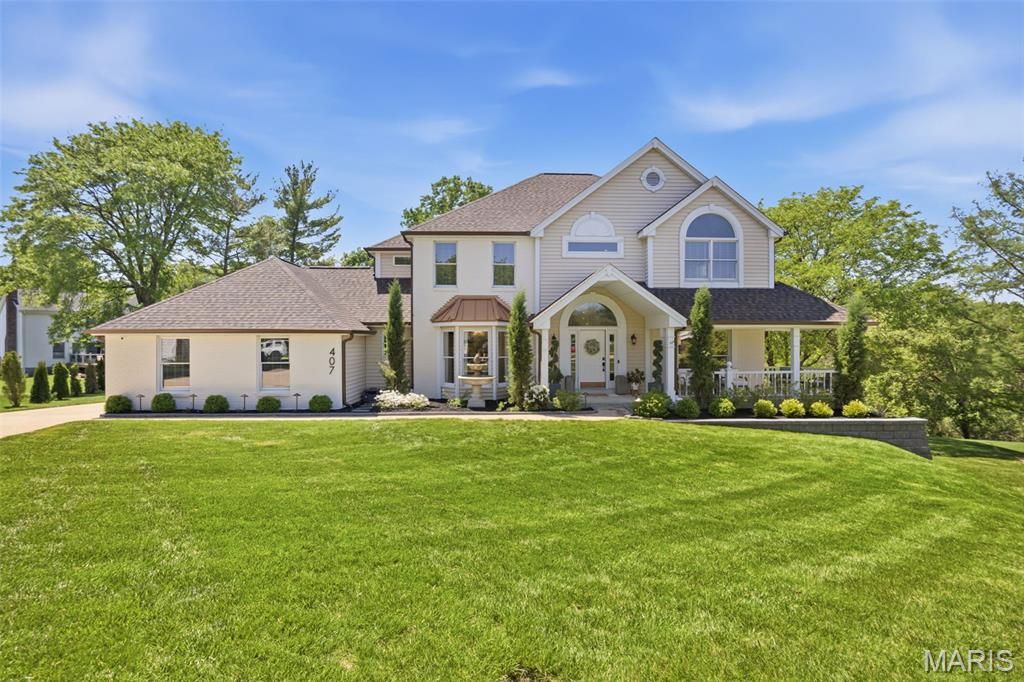 Photo of 407 Berringer Place, Ballwin, MO 63021 (MLS # 26027400)