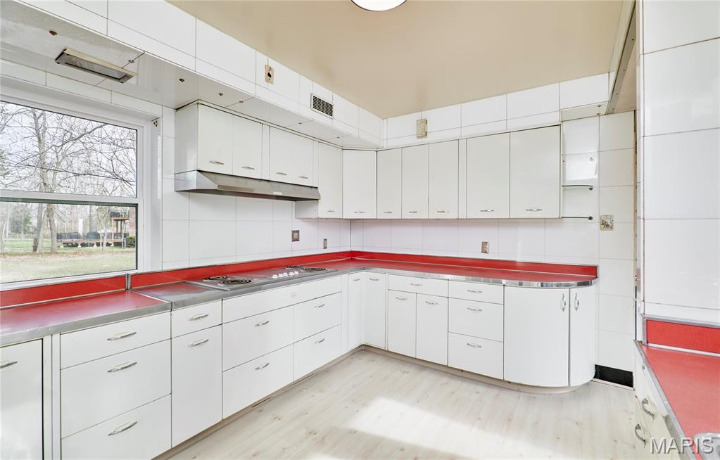 Bellerive Acres - Residential