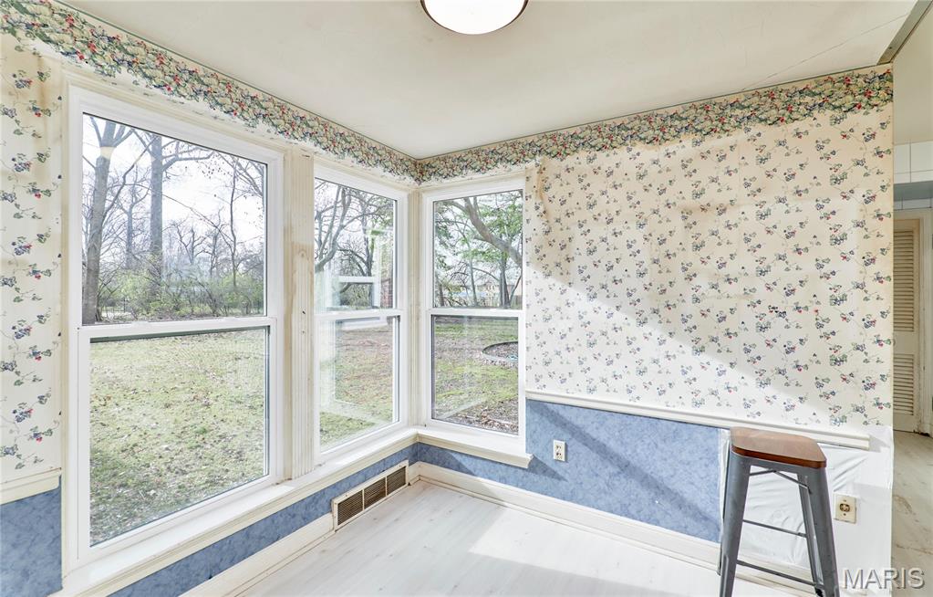 Bellerive Acres - Residential