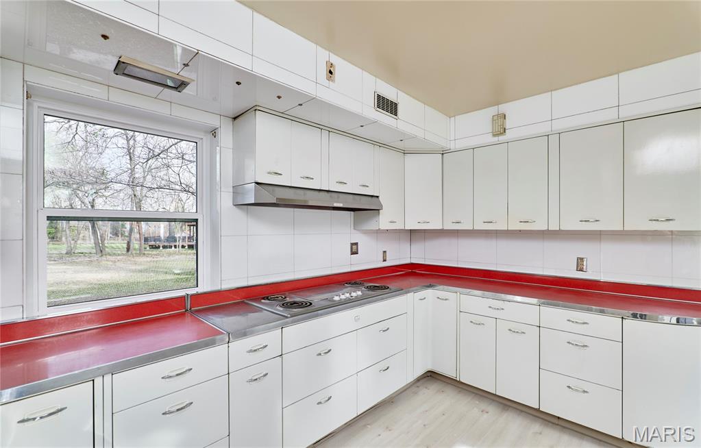 Bellerive Acres - Residential