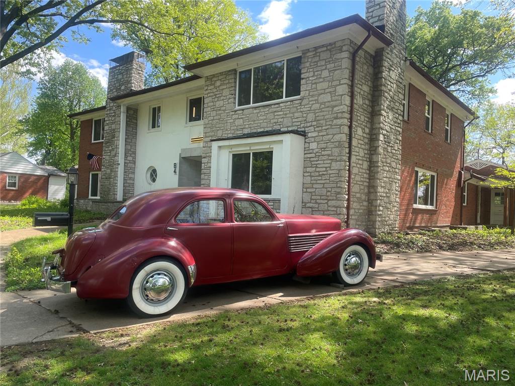 Bellerive Acres - Residential