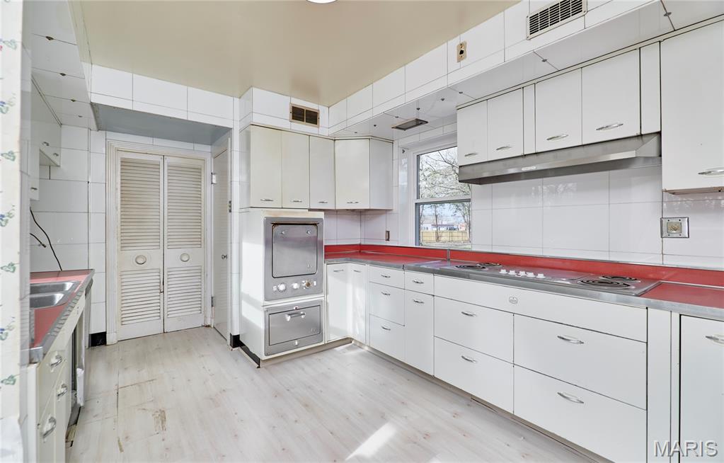 Bellerive Acres - Residential