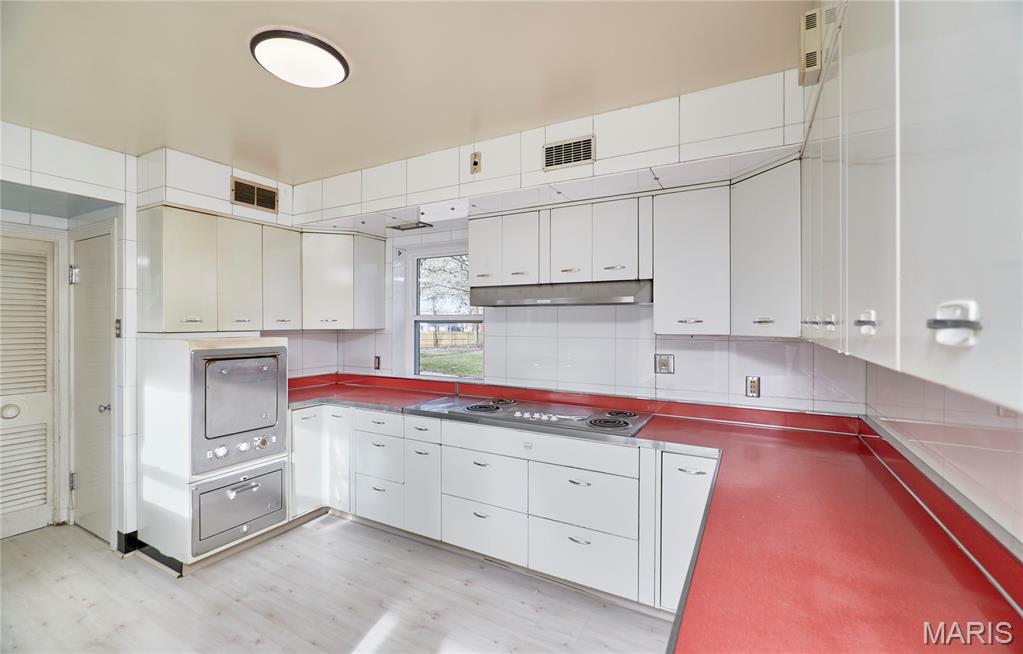 Bellerive Acres - Residential