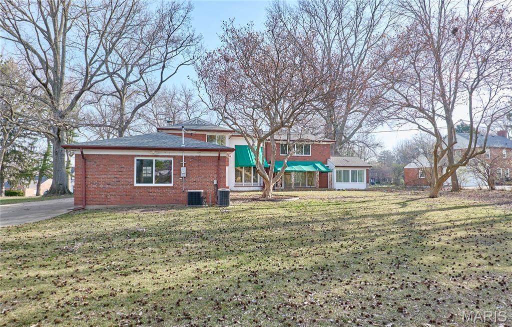 Bellerive Acres - Residential