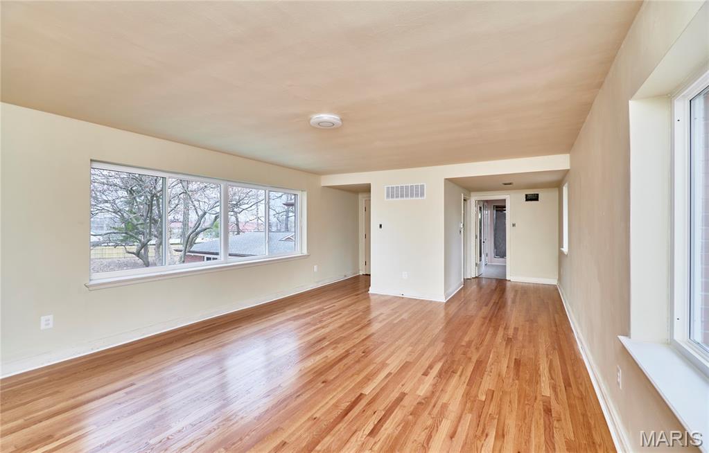 Bellerive Acres - Residential