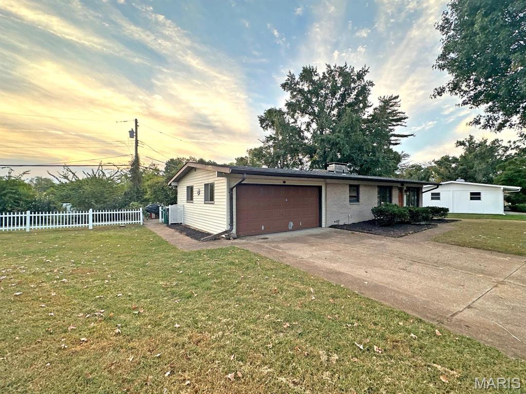 10214 Julius Northway