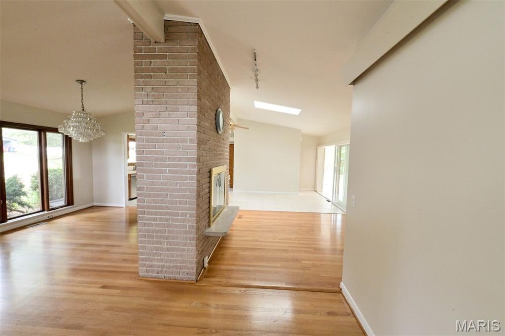 10214 Julius Northway