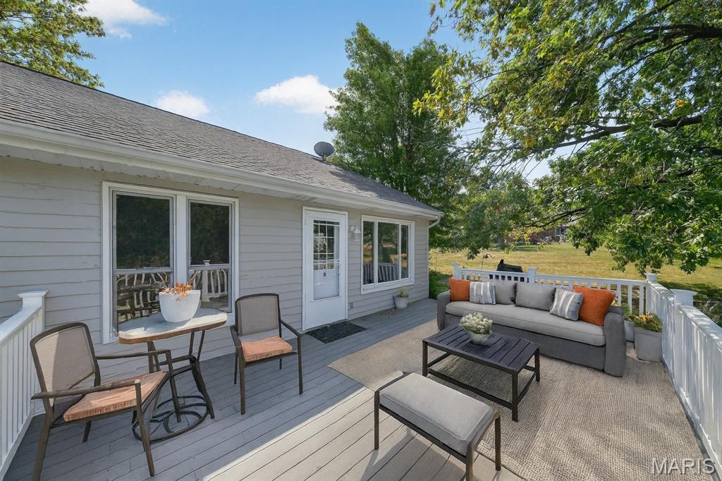 Washington, Missouri 63090, United States, 4 Bedrooms Bedrooms, ,4 BathroomsBathrooms,Residential,Pending,209044