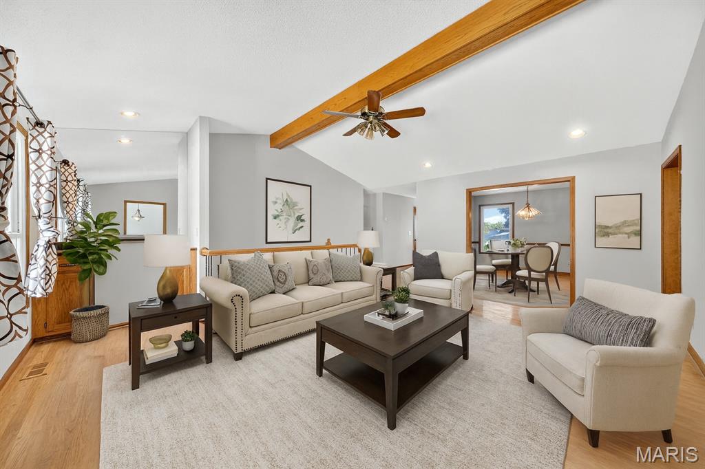 Washington, Missouri 63090, United States, 4 Bedrooms Bedrooms, ,4 BathroomsBathrooms,Residential,Pending,209044