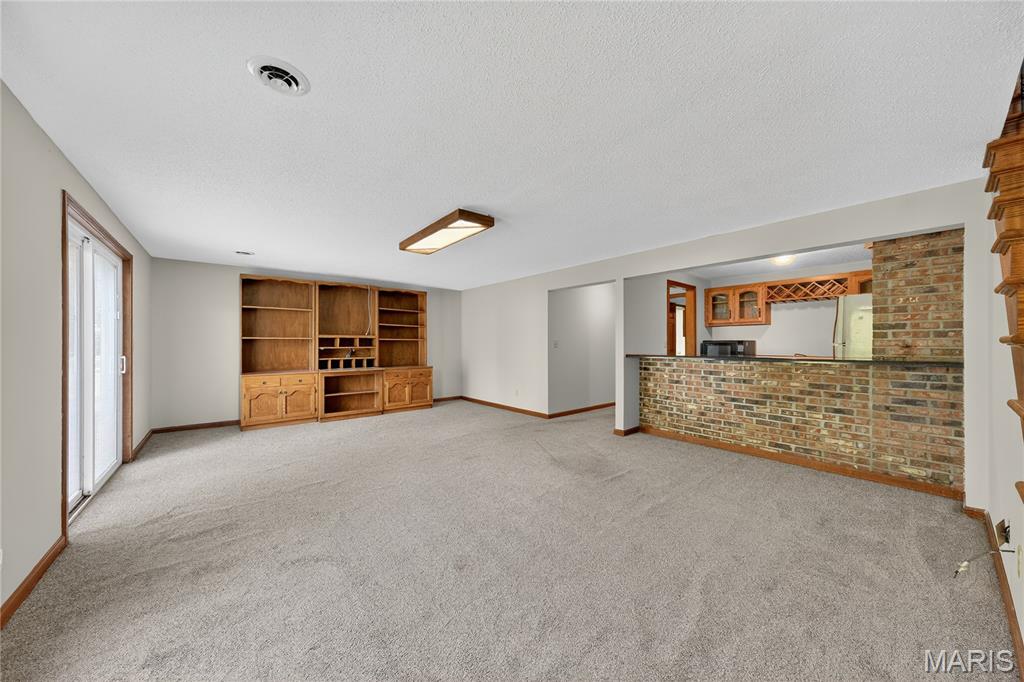 Washington, Missouri 63090, United States, 4 Bedrooms Bedrooms, ,4 BathroomsBathrooms,Residential,Pending,209044