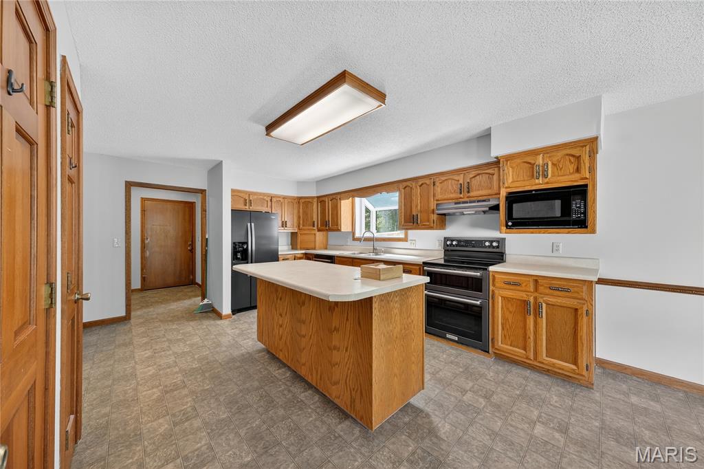 Washington, Missouri 63090, United States, 4 Bedrooms Bedrooms, ,4 BathroomsBathrooms,Residential,Pending,209044